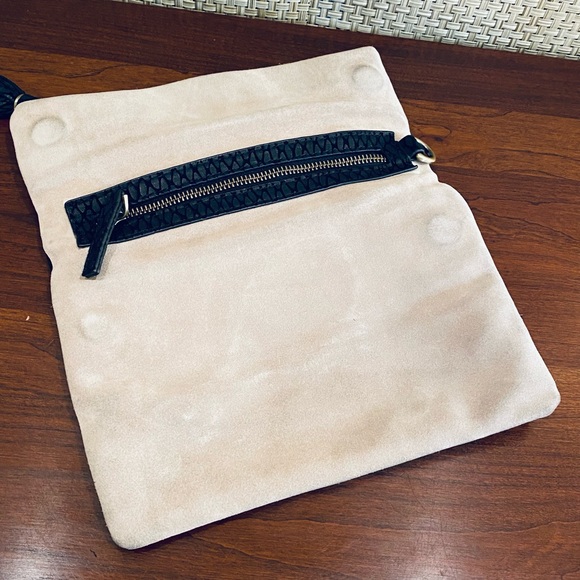 🌟2xHP🌟Black & Beige Textured Cowhide Leather & Suede Convertible Bag Art Hi… - Picture 6 of 15